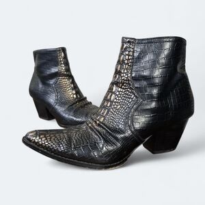 Coconuts By Matisse Devon Black Crocodile-Embossed Women's Ankle Boots Size 8